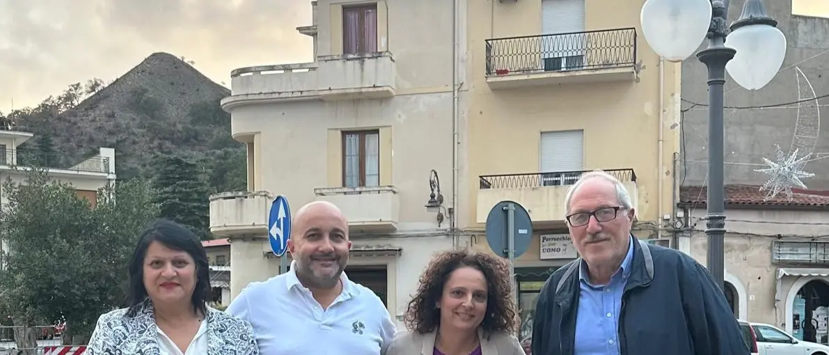 Gioiosa Ionica, «Vergognosa rimozione del Monumento a Mino Reitano»