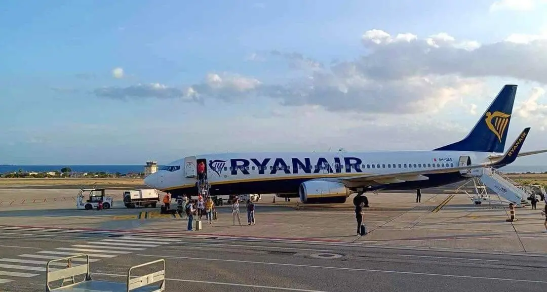 Ryanair conferma l'impegno sul Tito Minniti: i voli della Summer 2027 prenotabili fino a ottobre\n