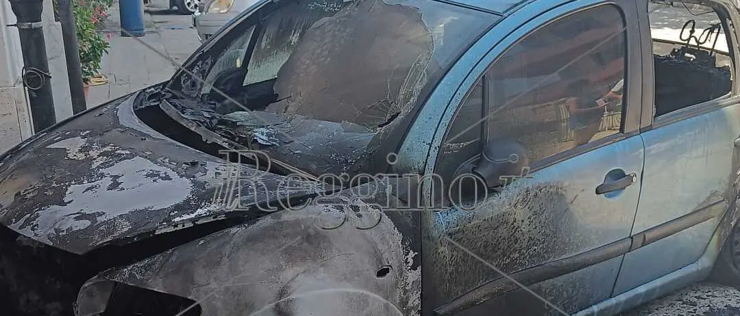 Condofuri, la solidarietà delle istituzioni al Presidente Nucera dopo l'incendio dell'auto