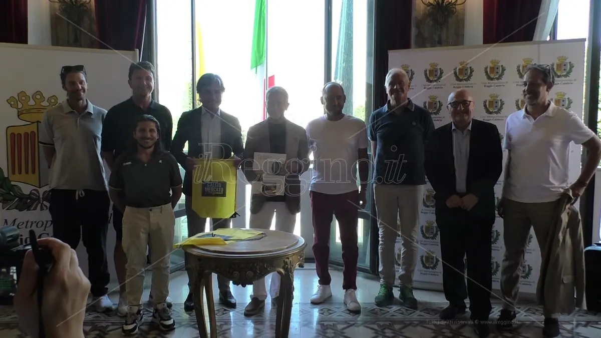 Approda a Reggio \"Calciomercato: l'originale\" il programma di Sky sport in giro per l'Italia - VIDEO
