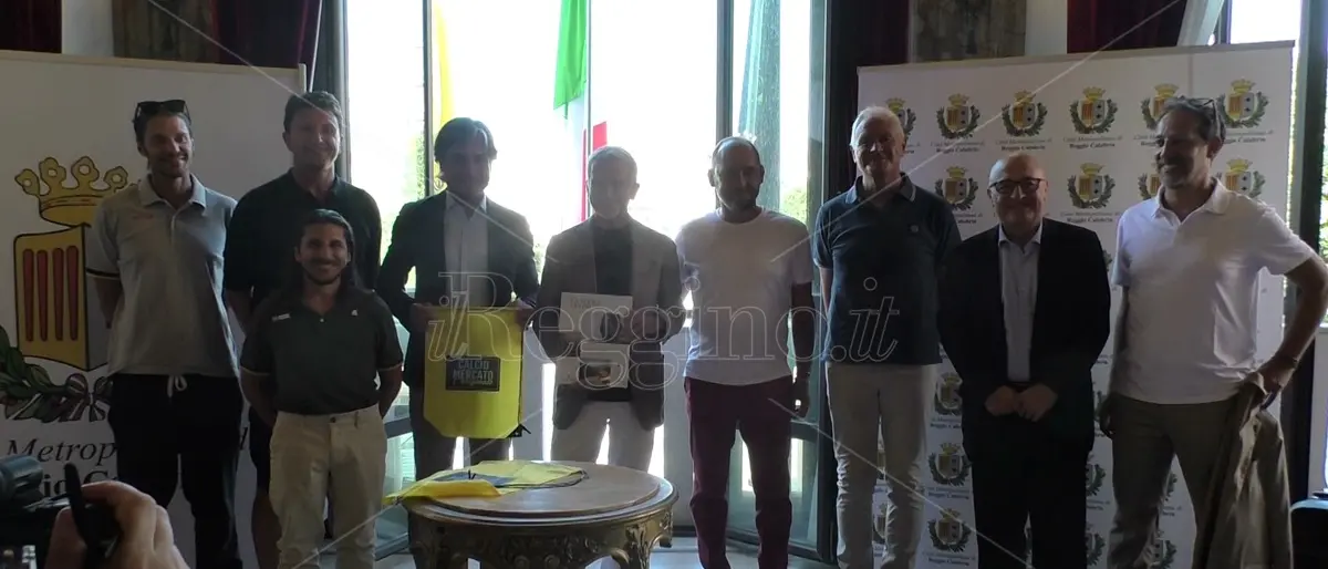 Approda a Reggio \"Calciomercato: l'originale\" il programma di Sky sport in giro per l'Italia - VIDEO