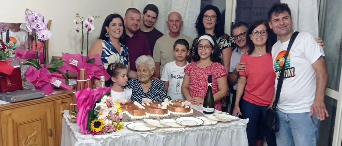Reggio, Francesca Minniti \"nonna Ciccia\" festeggia 100 anni