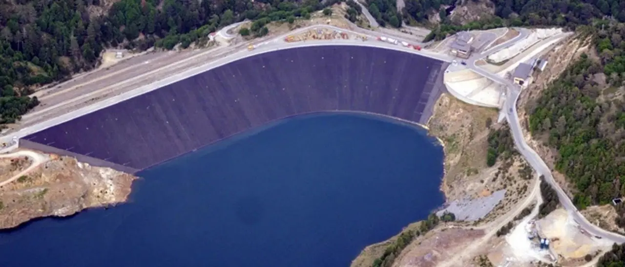 Emergenza idrica, Reggio e provincia sono a secco: 1 litro d'acqua su 2 viene perso nella rete