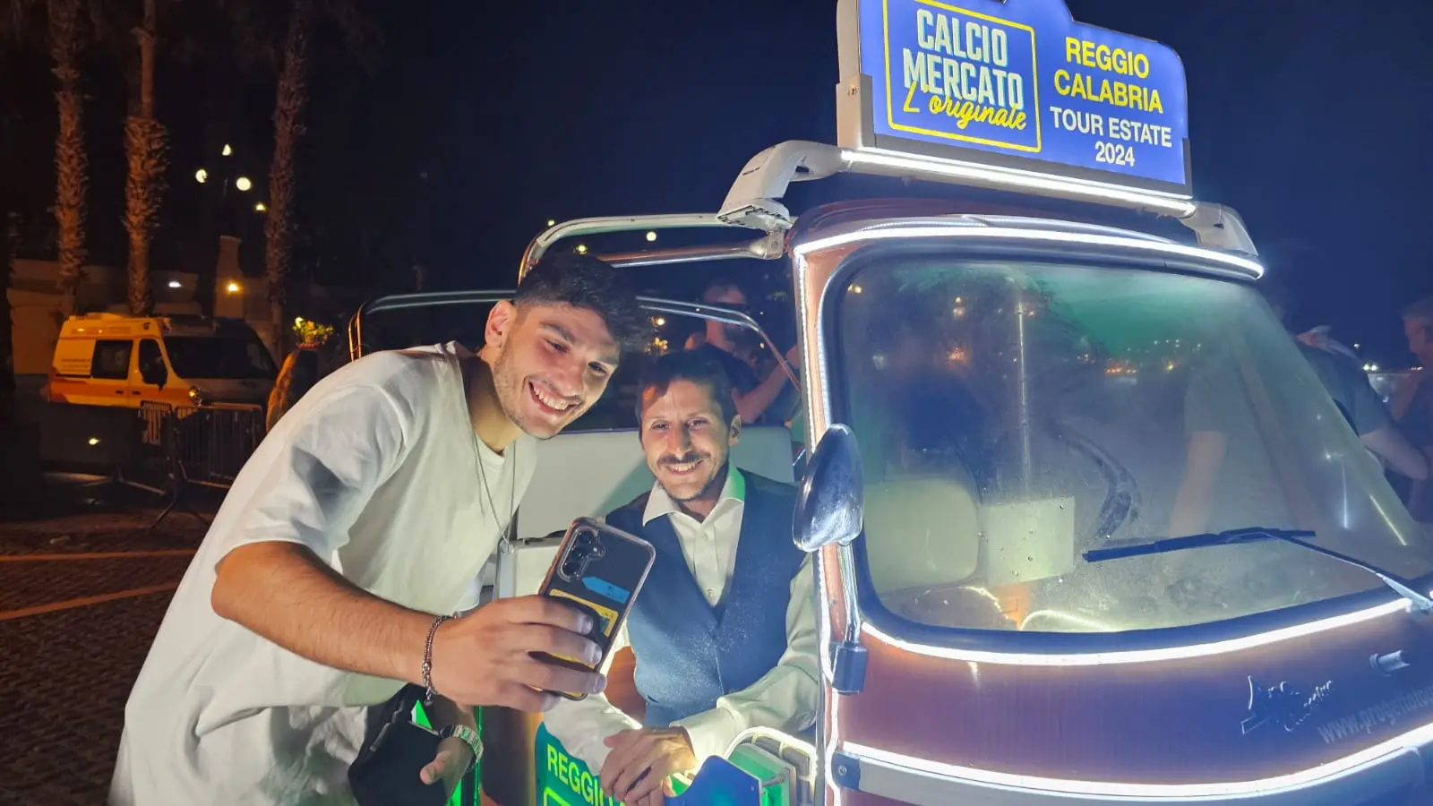 Le bellezze di Reggio conquistano i big del calciomercato: esplodono i social