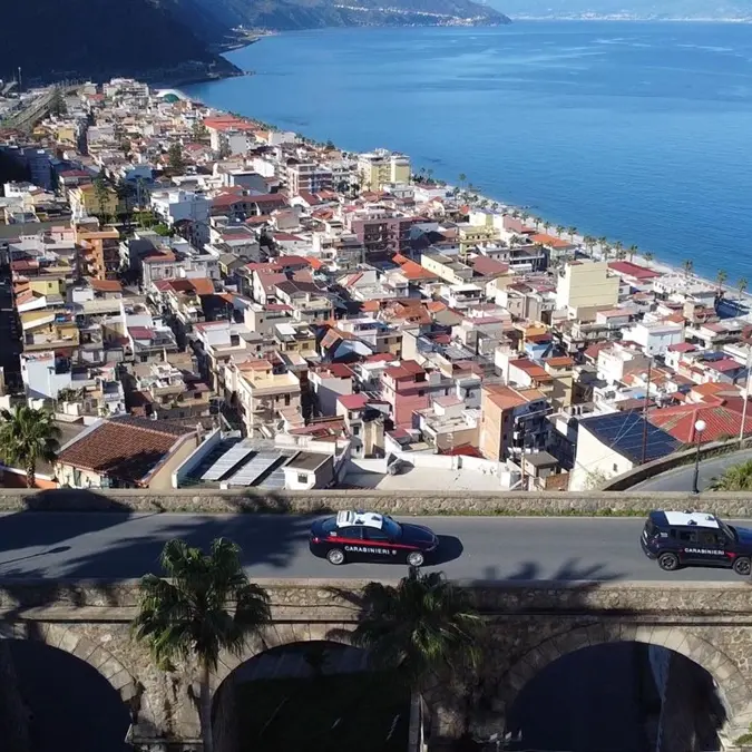 Bagnara, arrestati due uomini: percepivano il reddito di cittadinanza senza averne diritto - VIDEO