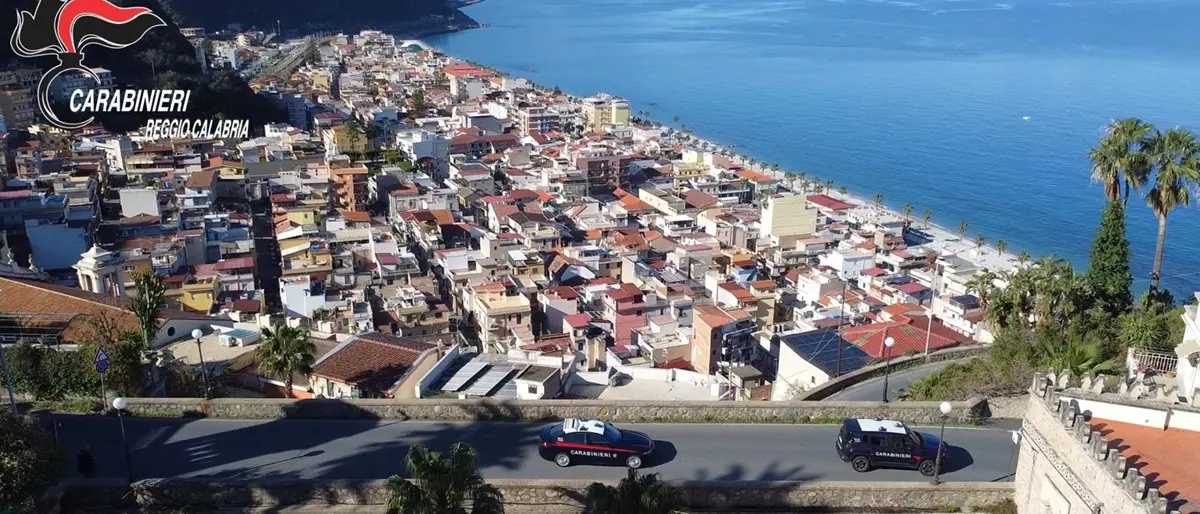 Bagnara, arrestati due uomini: percepivano il reddito di cittadinanza senza averne diritto - VIDEO
