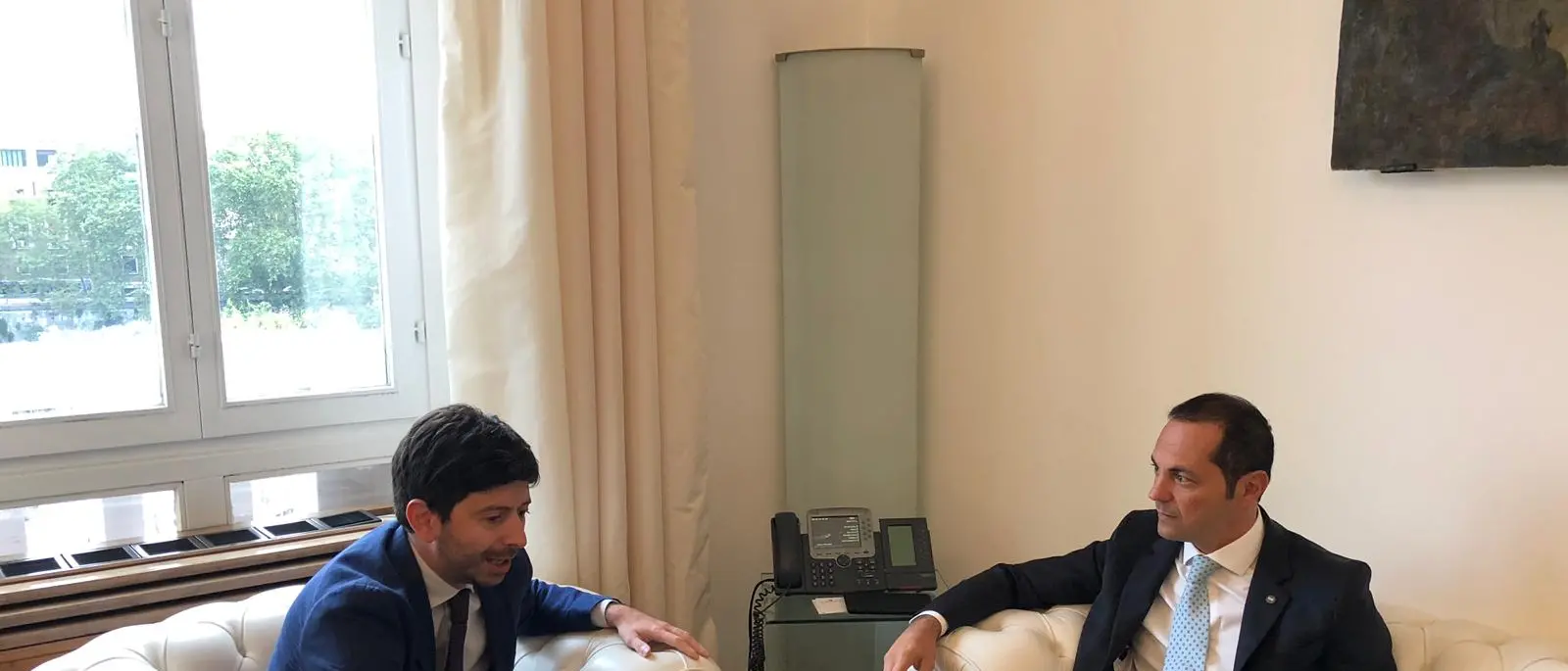 Coronavirus e plasmaterapia, Siclari: «Inserite Mantova e Pavia nello studio nazionale»