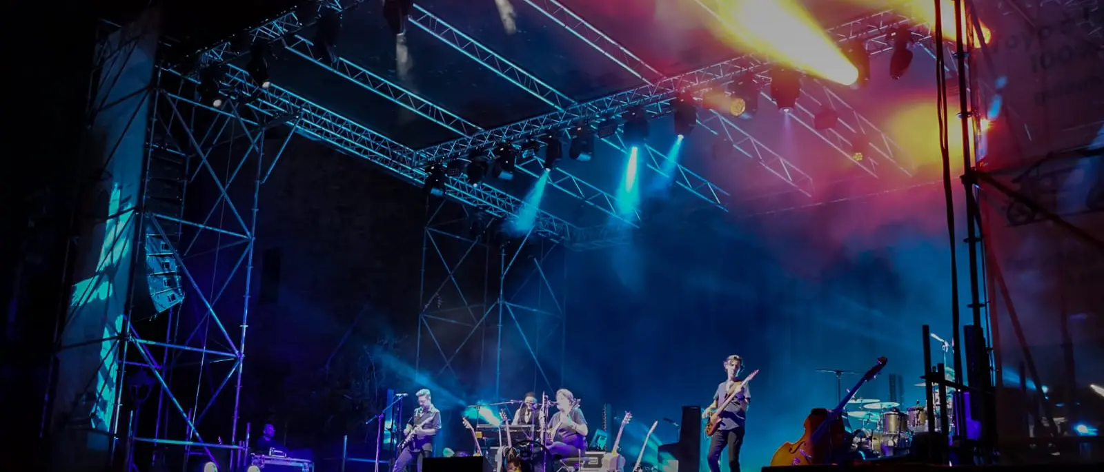 Piazza Castello canta De Andrè: a Reggio Calabria grande successo per il secondo live del Festival ReC