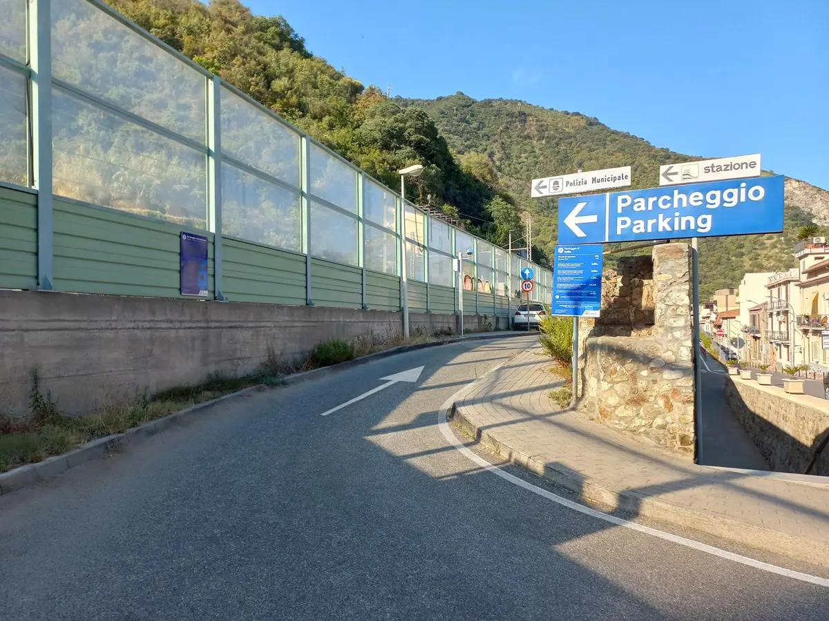 Scilla, da oggi le nuove tariffe per parcheggiare alla stazione ferroviaria