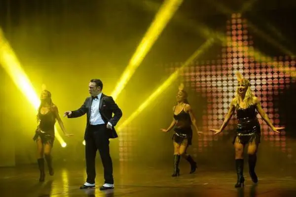 Reggio, a Piazza del Popolo domani si ride e si balla con noti big dello spettacolo