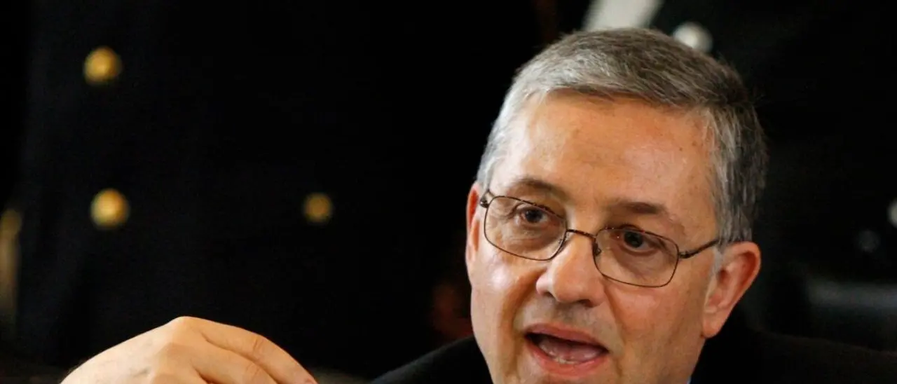 Pignatone indagato, il caso dell’ex procuratore di Reggio all’attenzione della Commissione parlamentare antimafia