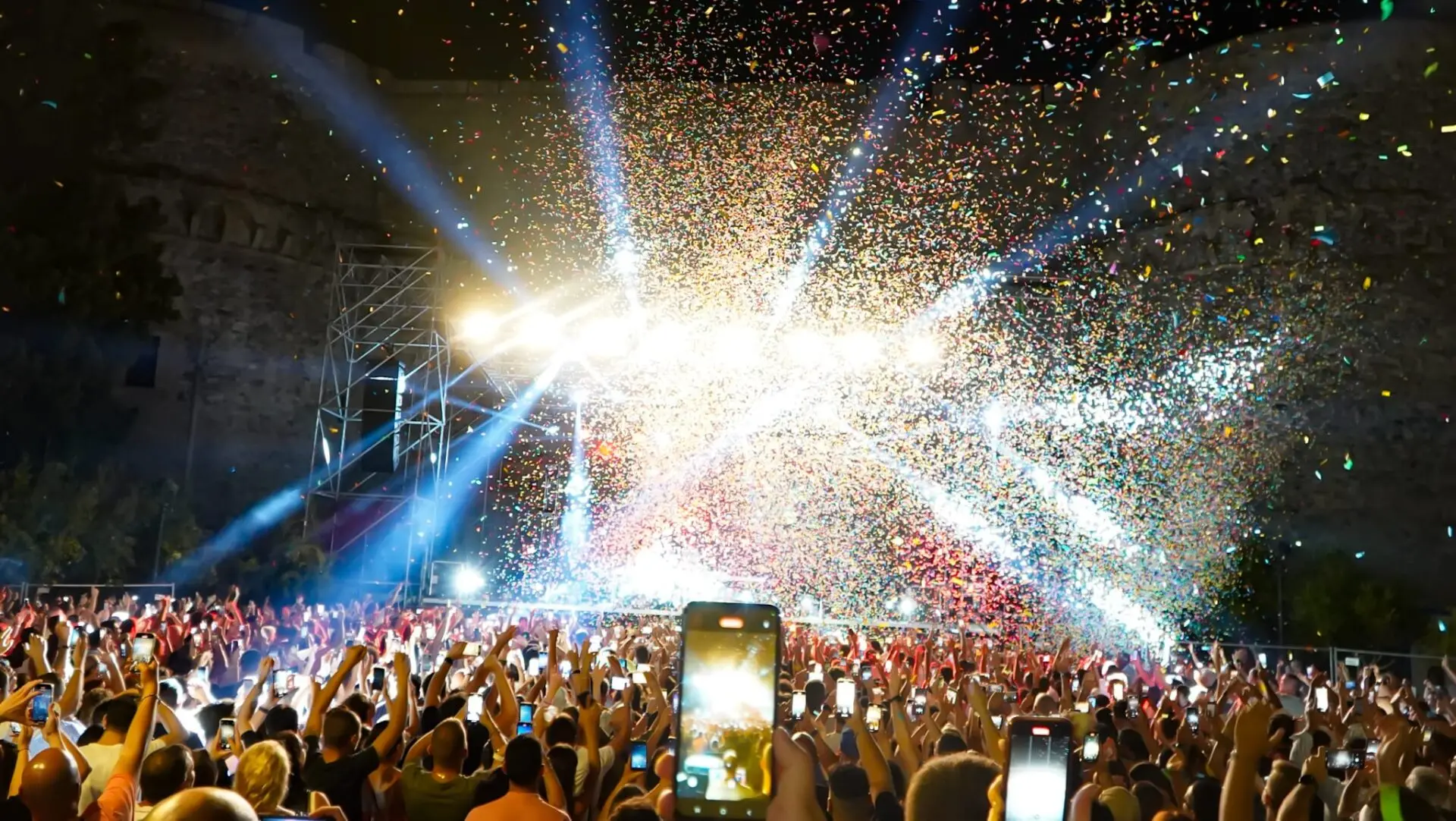 Gabry Ponte Show a Piazza Castello: a Reggio Calabria l'isola felice della dance music