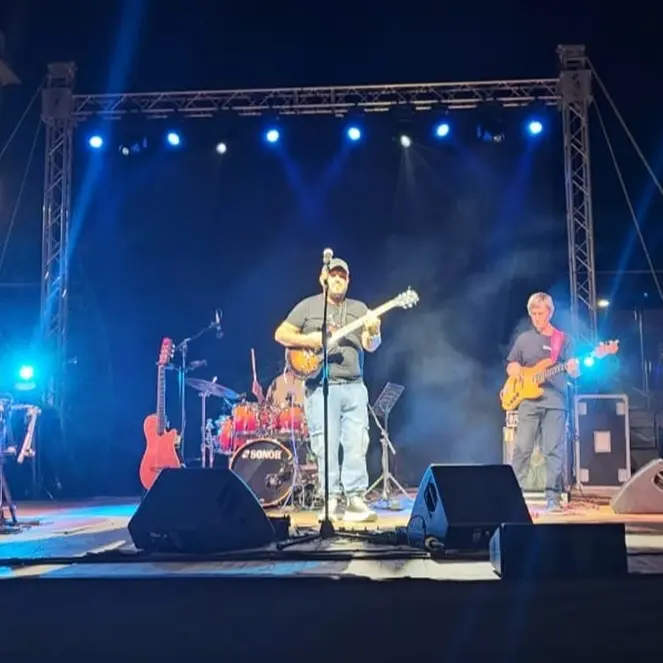 A Gioiosa Marina batte il cuore di Napoli con Nello Daniele sotto la torre del Cavallaro