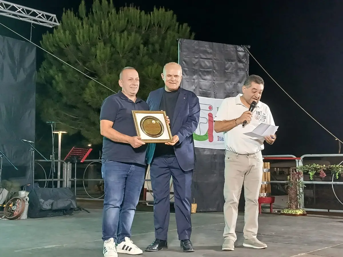 Reggio, a Pellaro la consegna dei premi Peperoncino d'oro 2024
