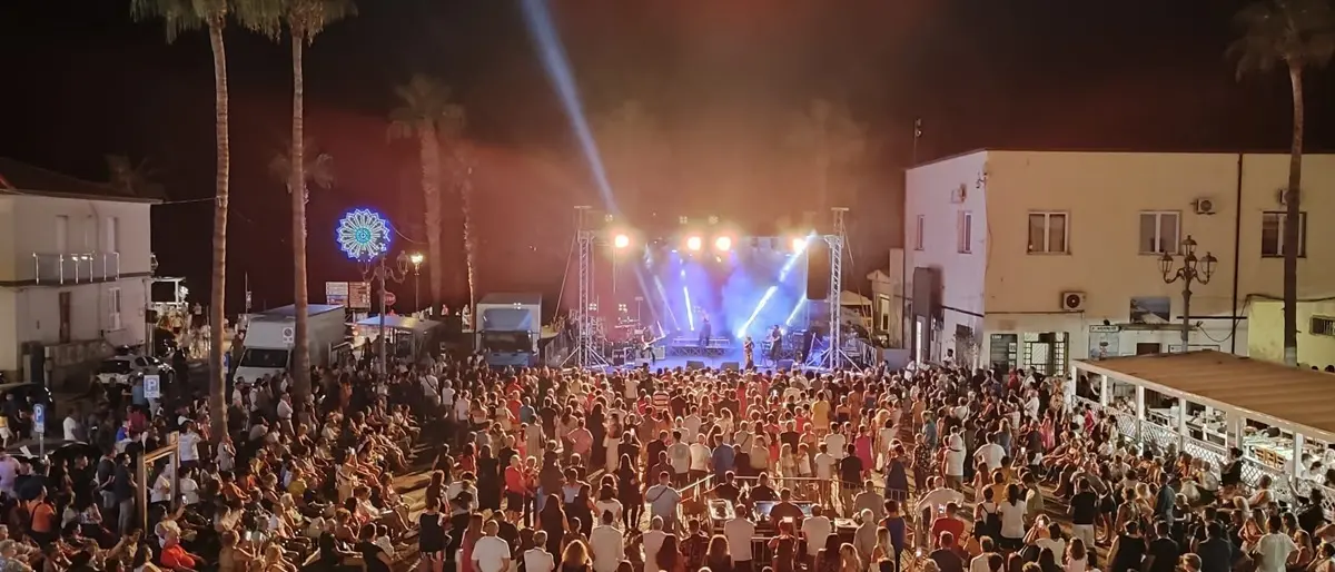 Bagnara, con Alexia si balla in piazza con la regina della pop disco