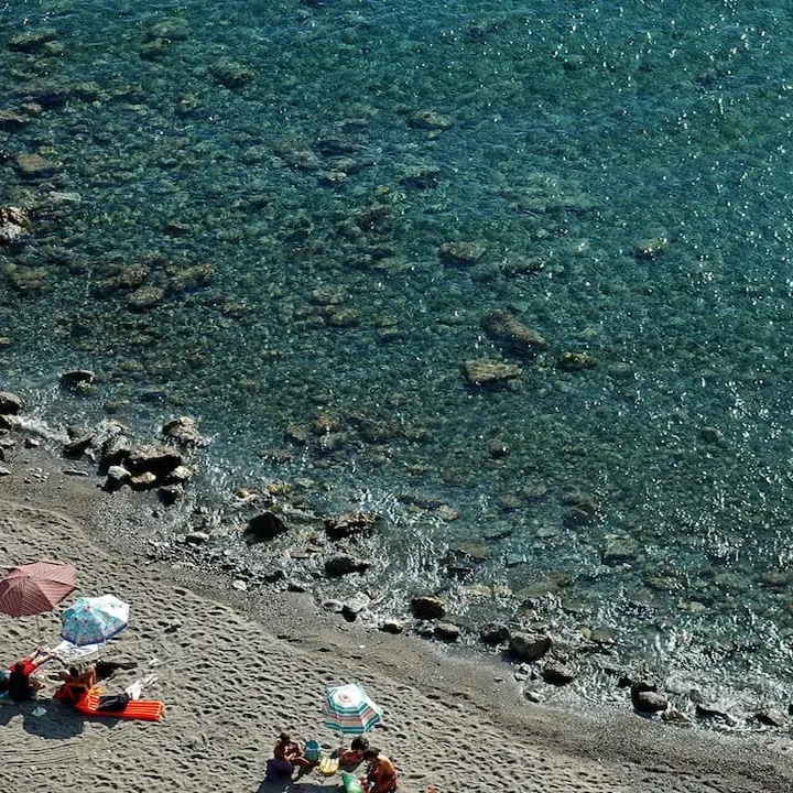 Un mare da sogno nel basso ionio reggino: paradiso di acque cristalline ed accoglienza calorosa