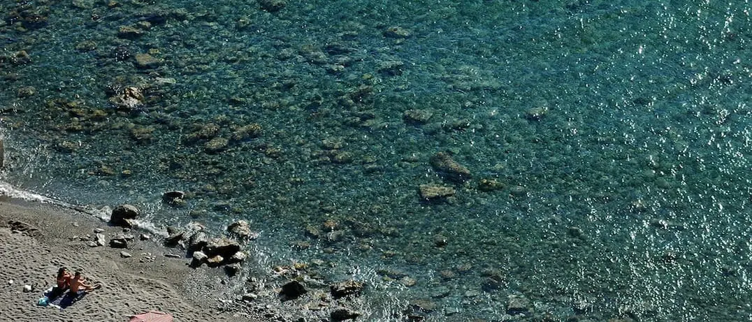 Un mare da sogno nel basso ionio reggino: paradiso di acque cristalline ed accoglienza calorosa