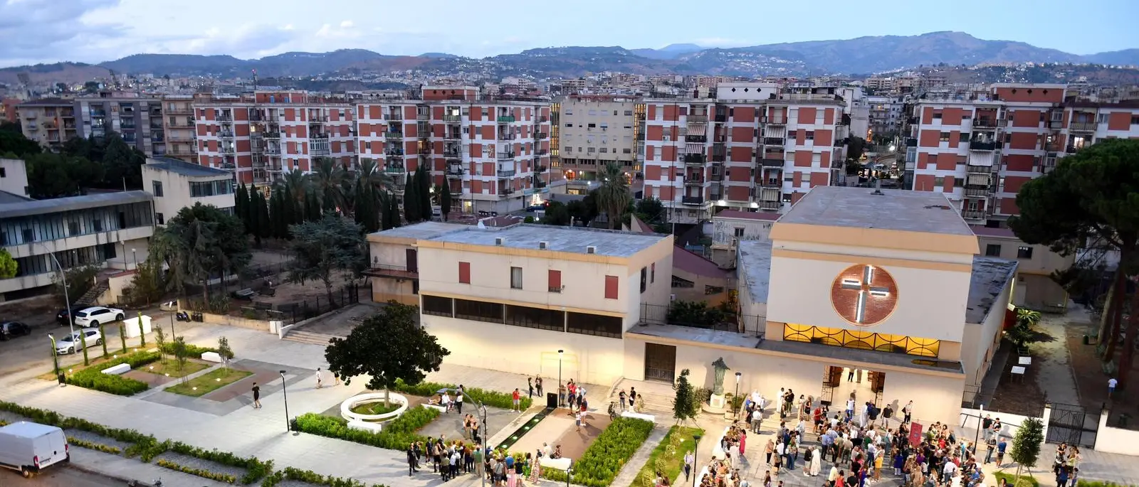 Reggio, inaugurata la nuova piazza al Divin Soccorso del quartiere Gebbione