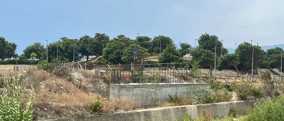 Reggio, cantiere del ponte sul Calopinace ancora in stallo: il Comune avvia la rescissione del contratto in danno - FOTO e VIDEO