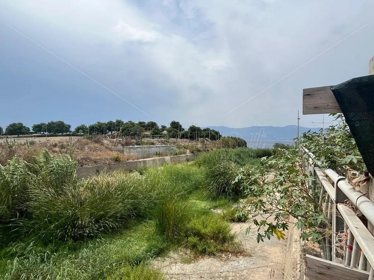 Parco Lineare e Lungomare di Reggio ancora scollegati, Costantino: «Ditta inadempiente ma il ponte sul Calopinace sarà completato»