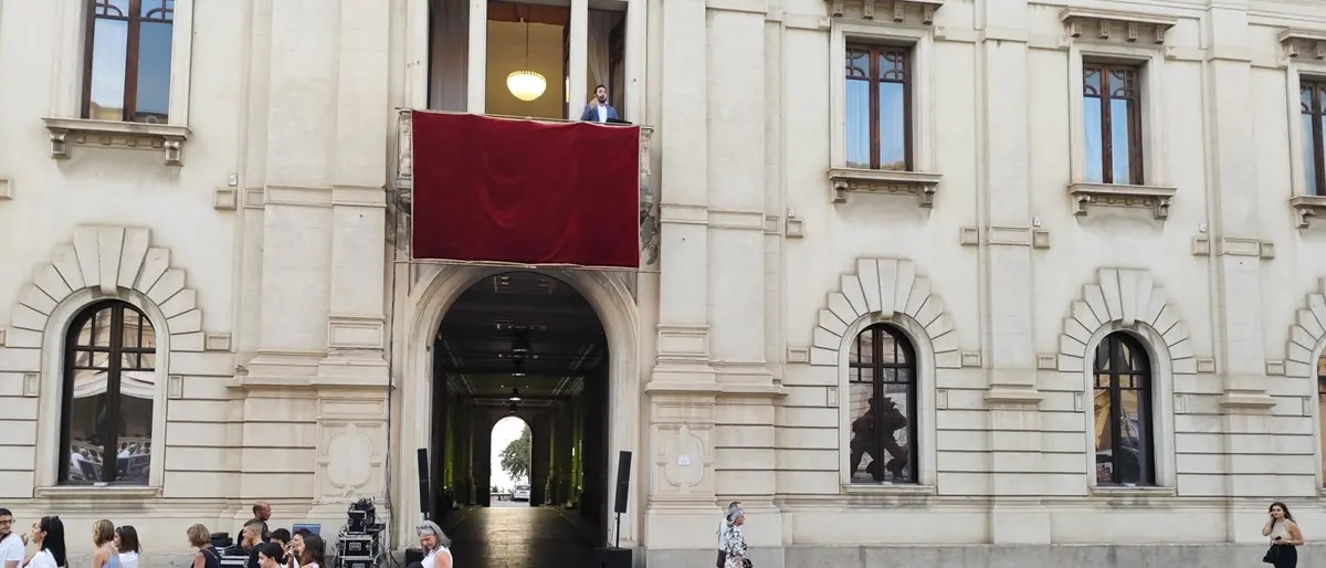 Serenate alla finestra a Reggio: con il Festival Cilea la lirica si affaccia alla città da palazzo San Giorgio