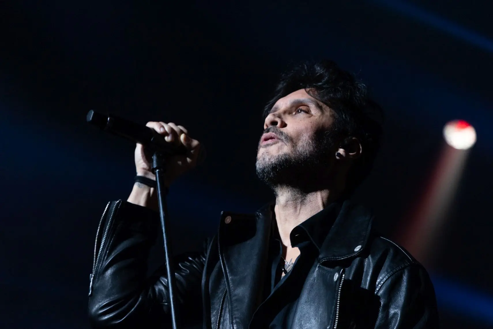 Fabrizio Moro a Rosarno, grande attesa per il 30 agosto quando il concerto segnerà il taglio del nastro del nuovo anfiteatro