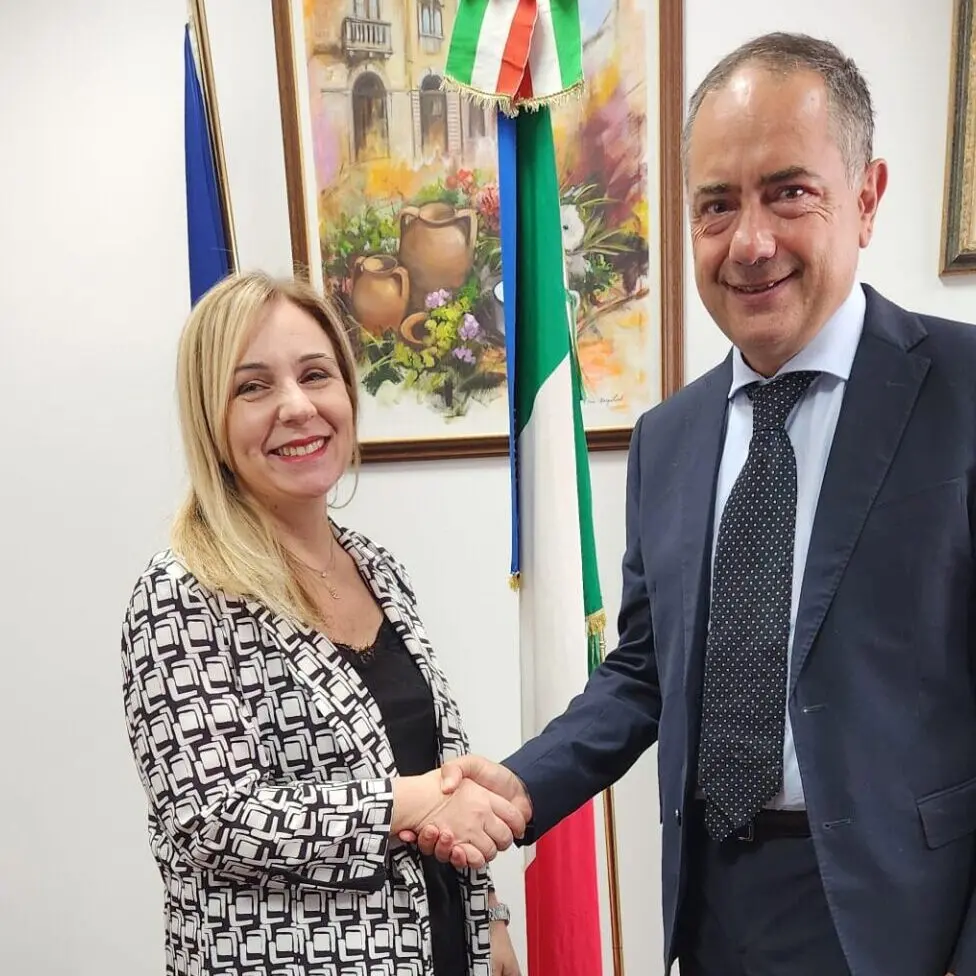 Il Console del Marocco Naccari accolto dalla neo Sindaca di Gioia Tauro Simona Scarcella