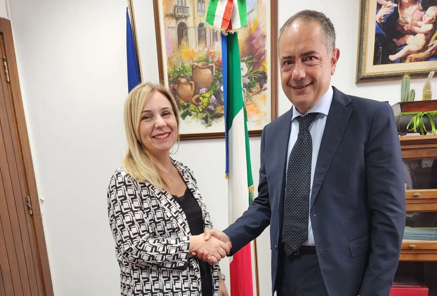 Il Console del Marocco Naccari accolto dalla neo Sindaca di Gioia Tauro Simona Scarcella