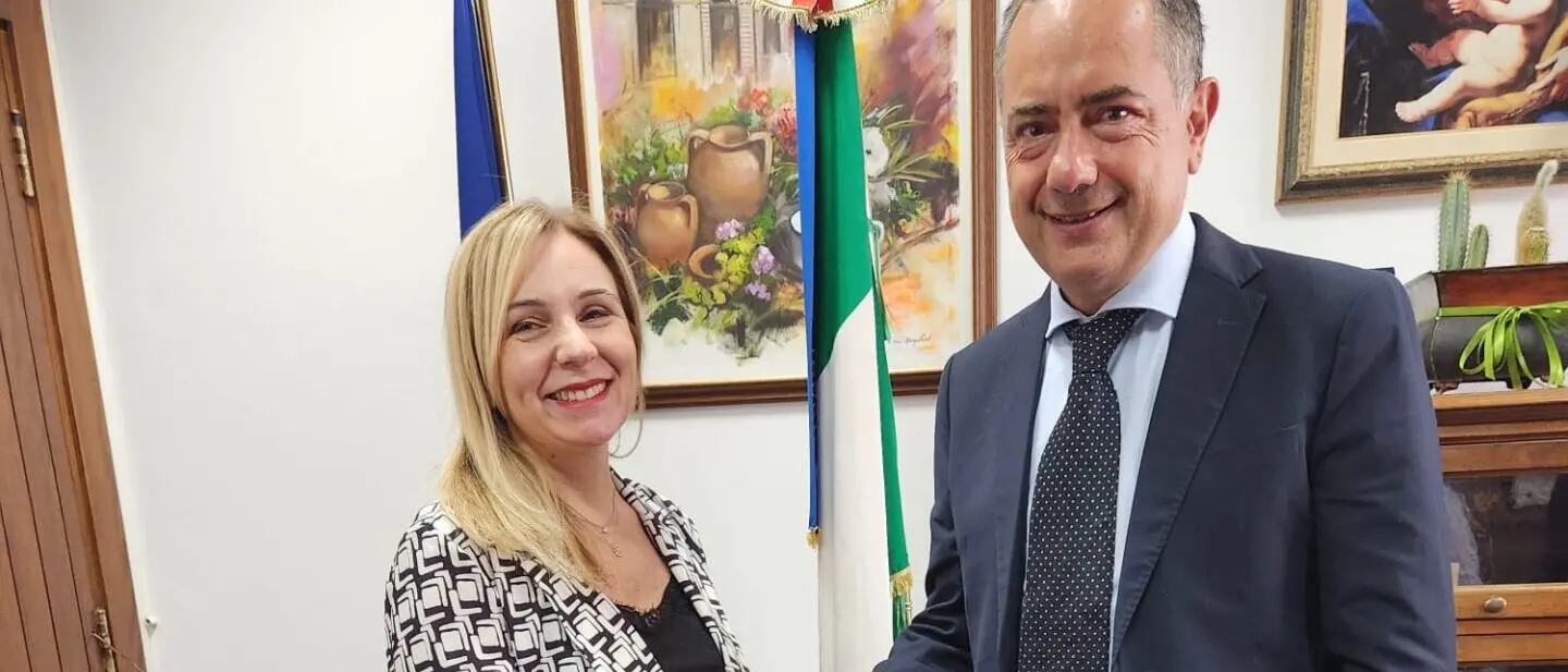 Il Console del Marocco Naccari accolto dalla neo Sindaca di Gioia Tauro Simona Scarcella