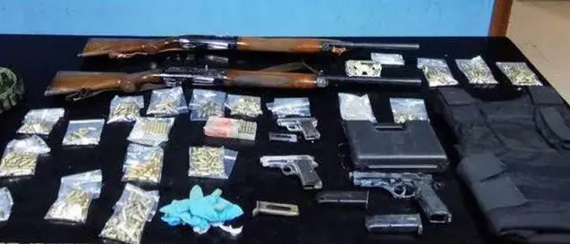 Arsenale scovato ad Arghillà. In manette 26enne reggino