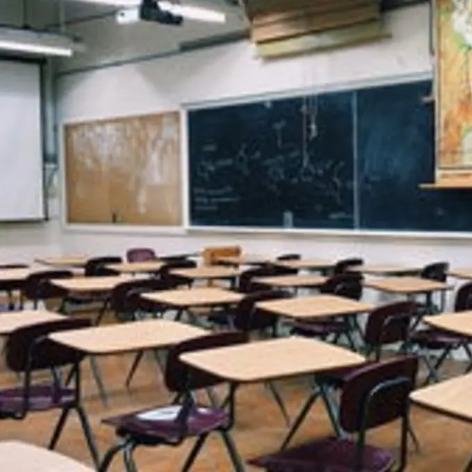Scuola: nel reggino non assegnate 650 cattedre, ma supplenti convocati a vuoto