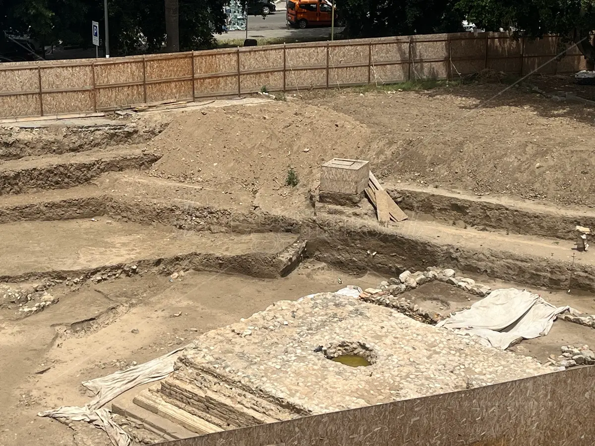 Reggio, oltre due mila anni di storia della città affiorano dagli scavi di piazza Garibaldi - FOTO e VIDEO