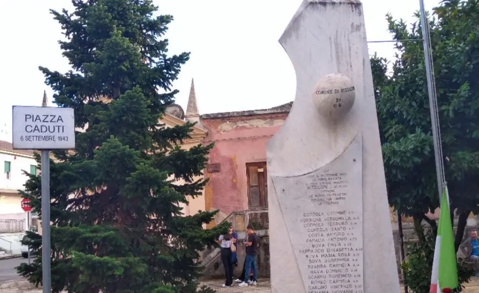 Quando i Cannoni Parlarono: La Strage di Rizziconi e il Volto della Guerra