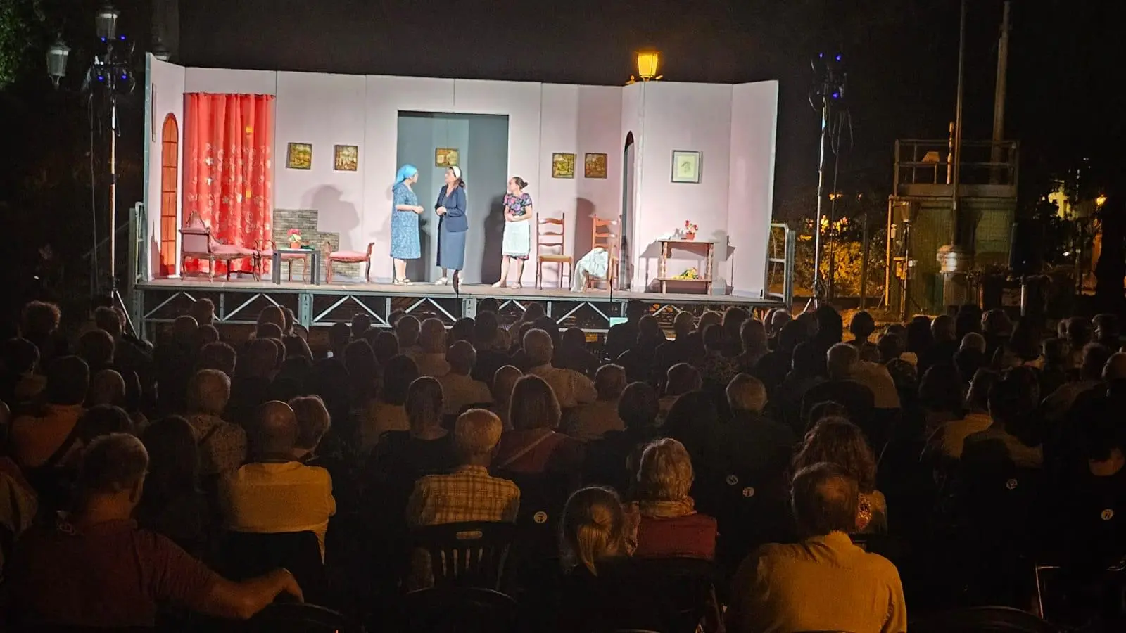 Il \"Festival del Teatro popolare\" fa il pieno alla Villa Comunale di Reggio