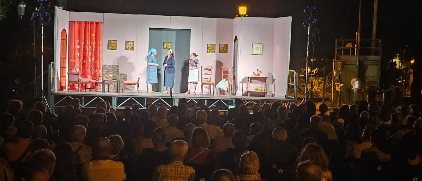 Il \"Festival del Teatro popolare\" fa il pieno alla Villa Comunale di Reggio