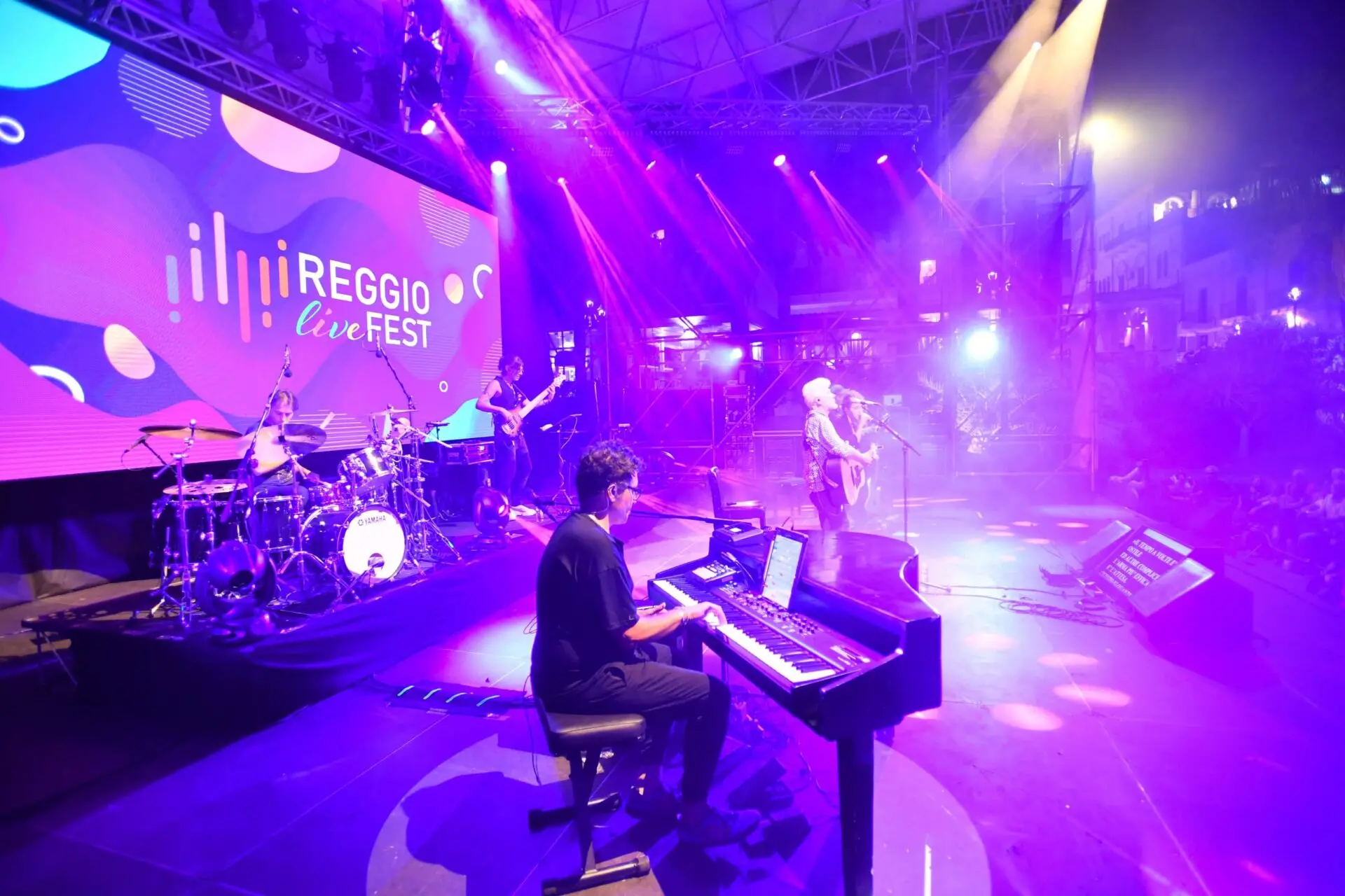 In migliaia sul Lungomare per il Concerto di Ron