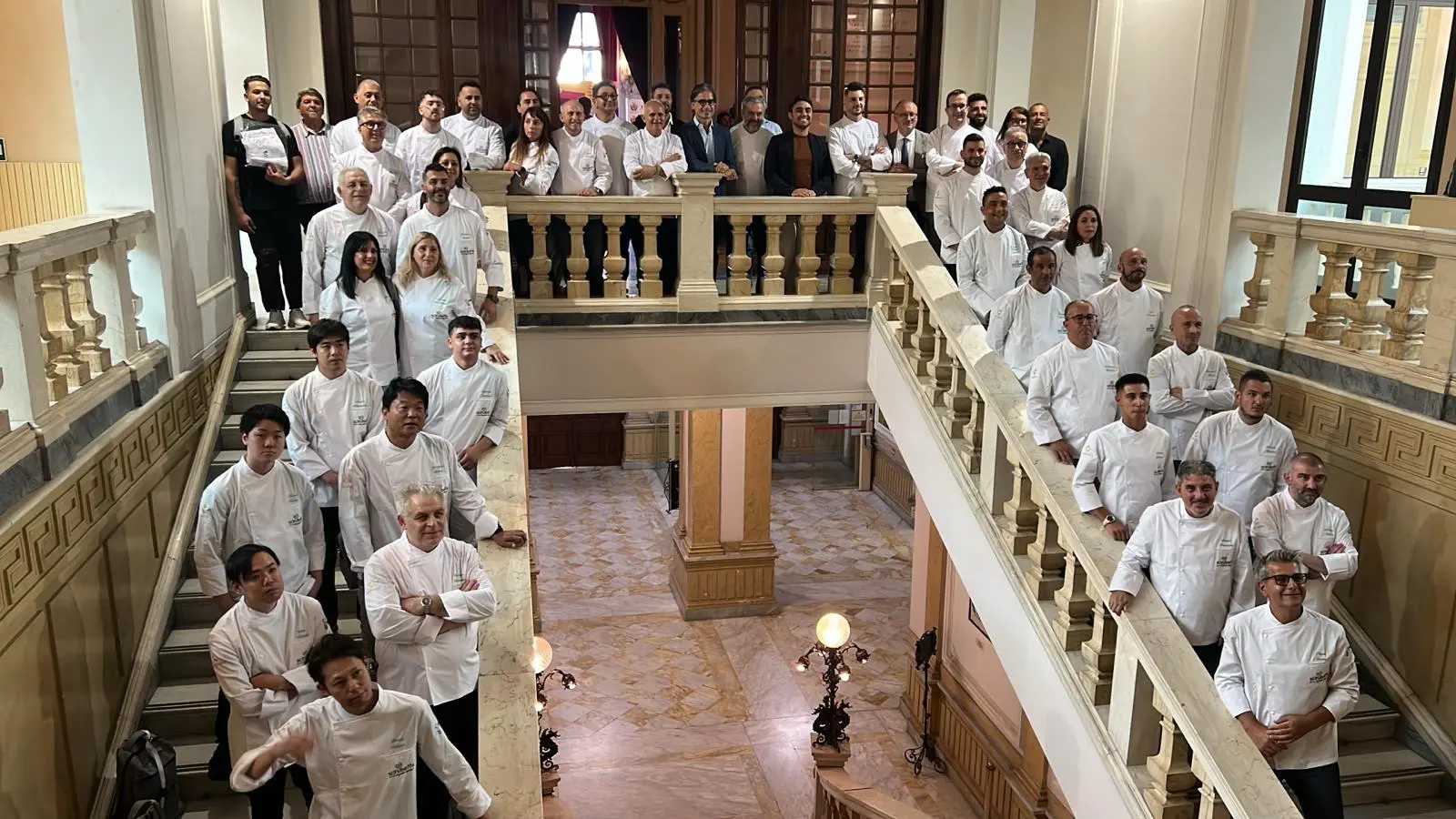 Al via la terza edizione di Scirubetta, consegnate le ‘giacche’ ai 34 maestri gelatieri