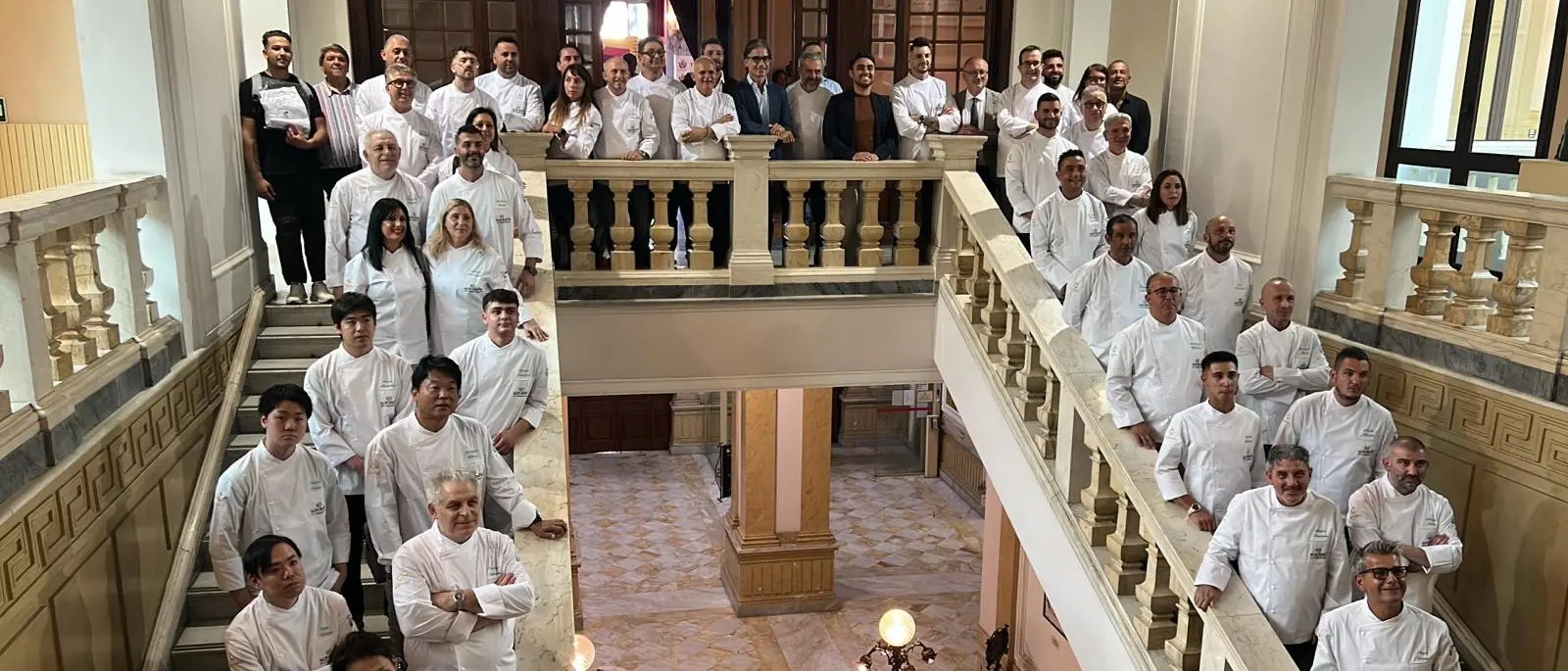 Al via la terza edizione di Scirubetta, consegnate le ‘giacche’ ai 34 maestri gelatieri