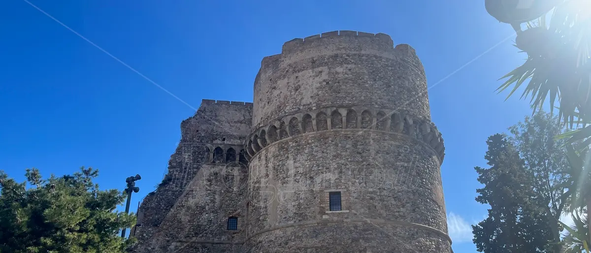 Reggio, al Castello Aragonese la mostra fotografica «I volti della povertà in carcere»