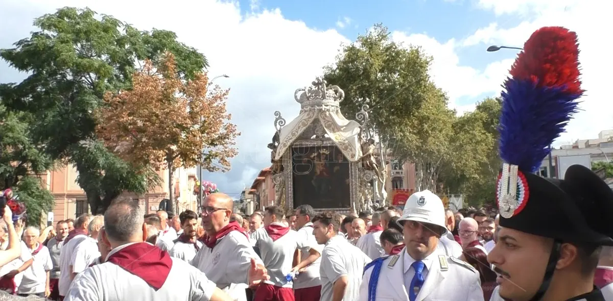 La Madre della Consolazione abbraccia Reggio, l’arcivescovo Morrone: «Siamo luce e sapienza per questa città» - VIDEO