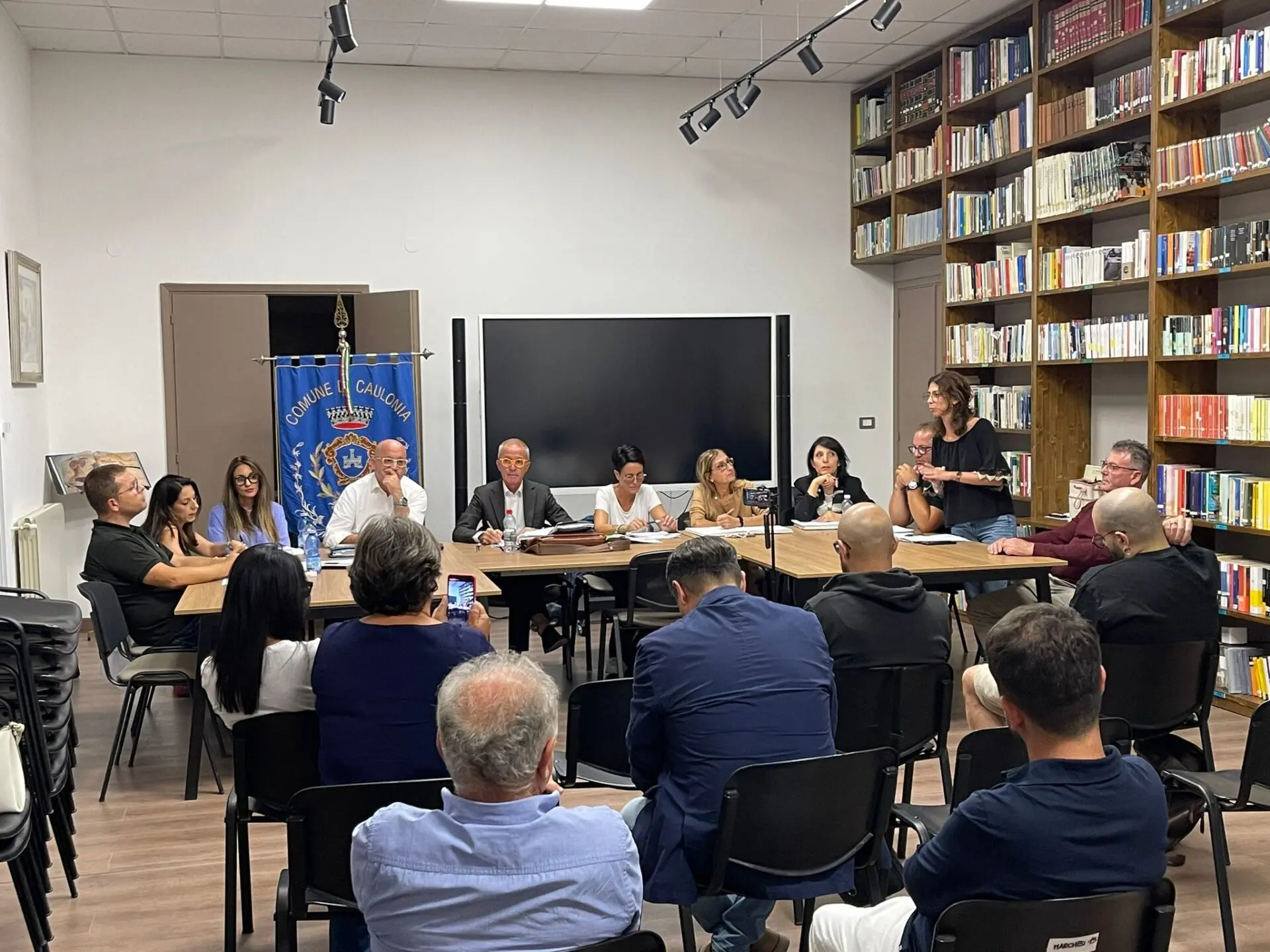 Caulonia, il sindaco azzera la giunta. Ancora polemiche sul Tarantella Festival