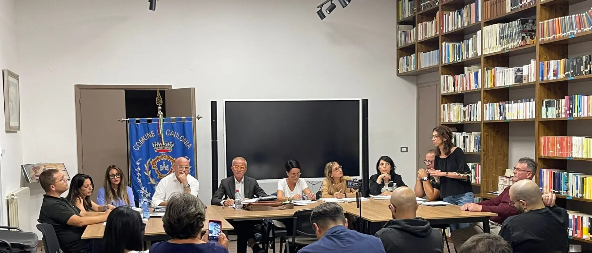 Caulonia, il sindaco azzera la giunta. Ancora polemiche sul Tarantella Festival