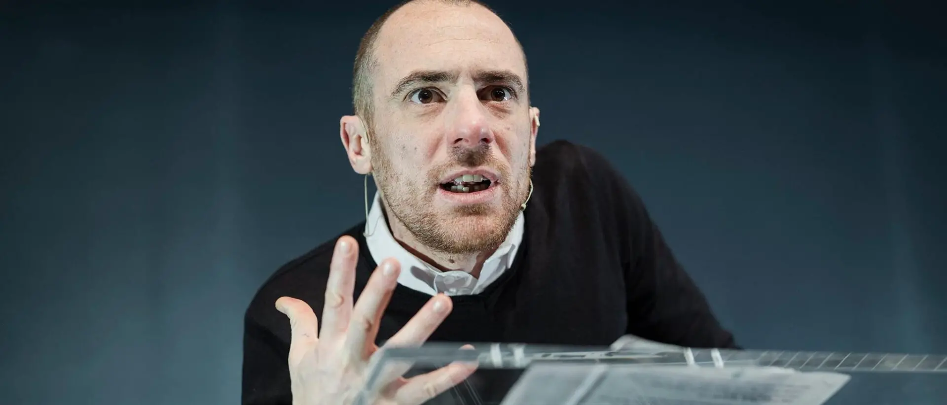 Stasera lo spettacolo virtuale di Elio Germano per la rassegna Epic di Mana Chuma Teatro