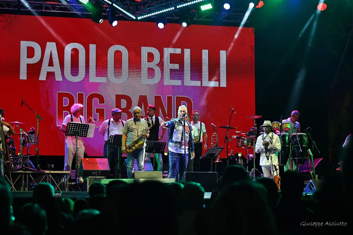 Reggio, Paolo Belli e la sua band sul lungomare Falcomatà