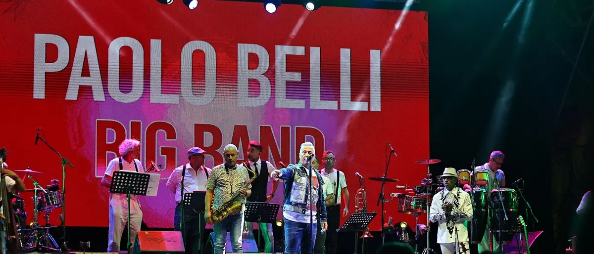 Reggio, Paolo Belli e la sua band sul lungomare Falcomatà