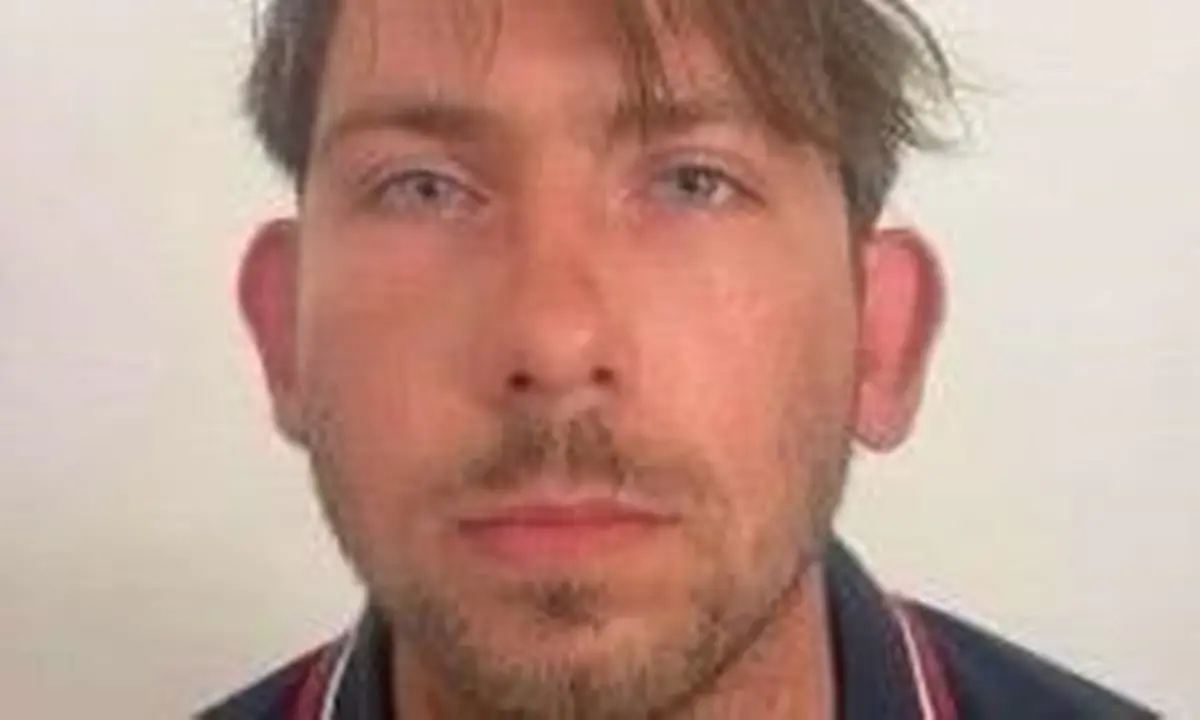 Marina di Gioiosa, ragazzo scomparso da un mese. L’appello della famiglia: «Aiutateci a ritrovarlo»