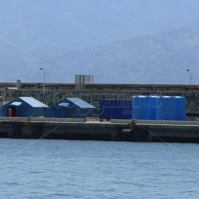 Porto di Reggio, inaugurato in sordina il nuovo hotspot per la prima accoglienza dei migranti? VIDEO