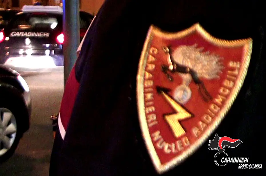 Reggio, durante le festività mariane i Carabinieri sanzionano attività commerciale
