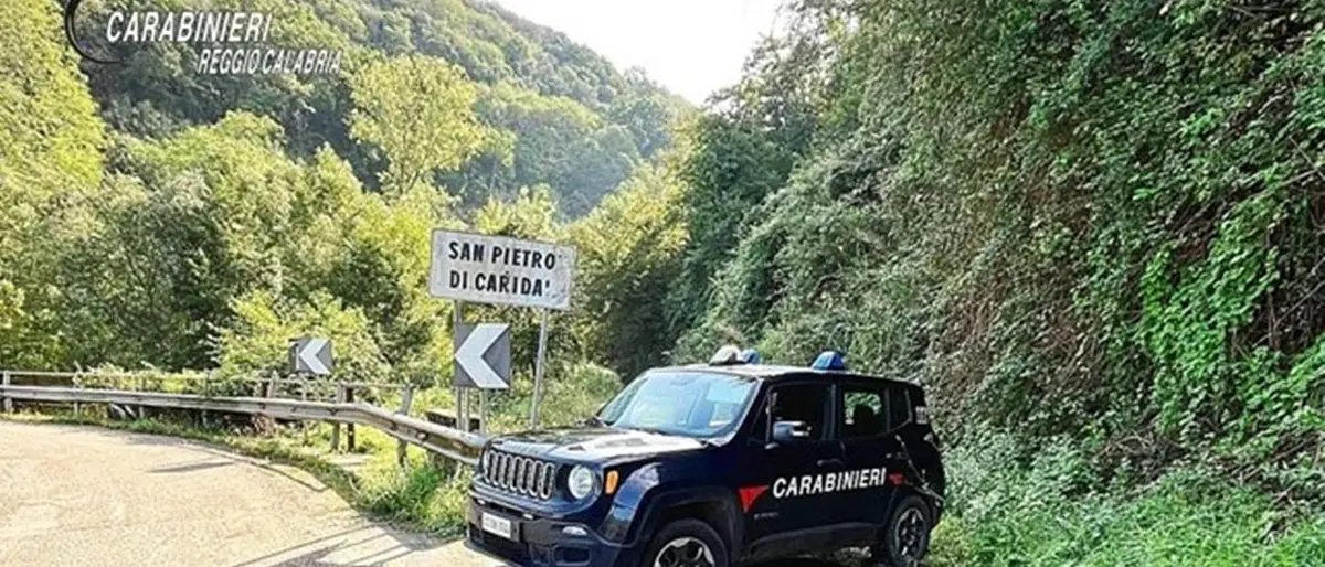 Autolavaggio abusivo a San Pietro di Caridà: denunciato un 57enne