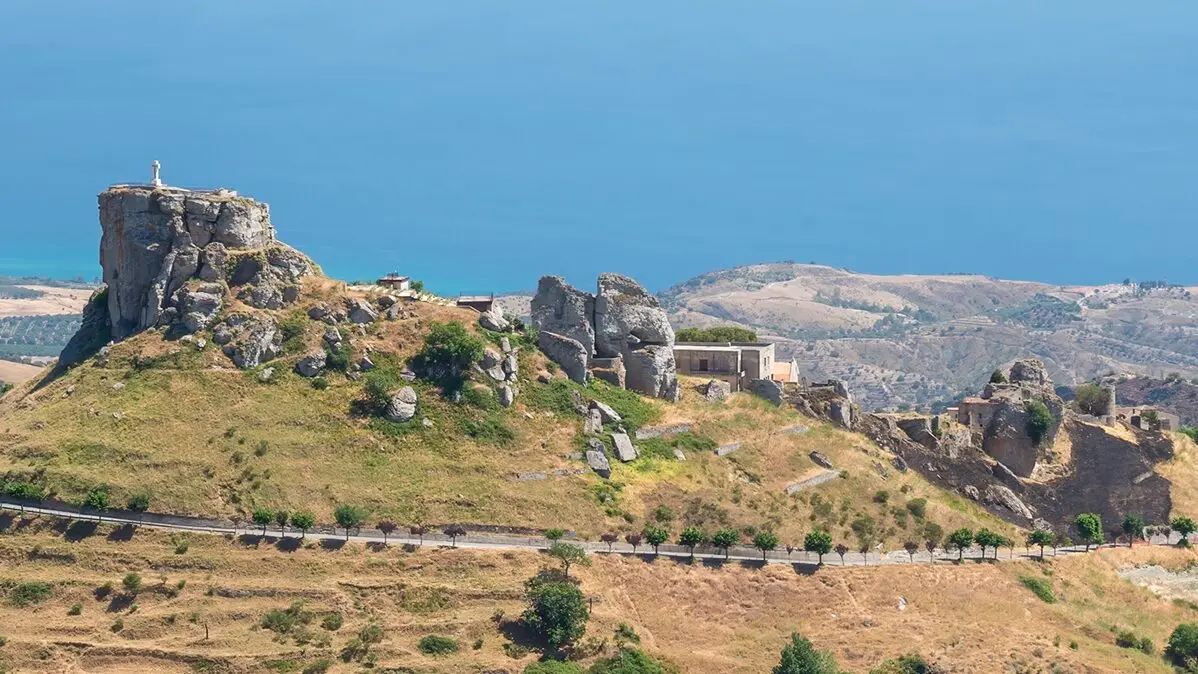 Radici greche e identità calabrese: il progetto \"Palèa Jenèa\" torna a valorizzare cultura e tradizioni nelle scuole